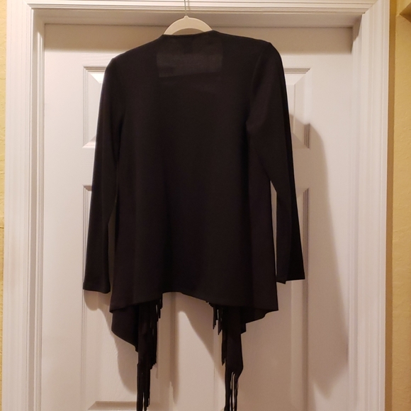 Long Sleeve Knit Fringe Sweater - Picture 4 of 4